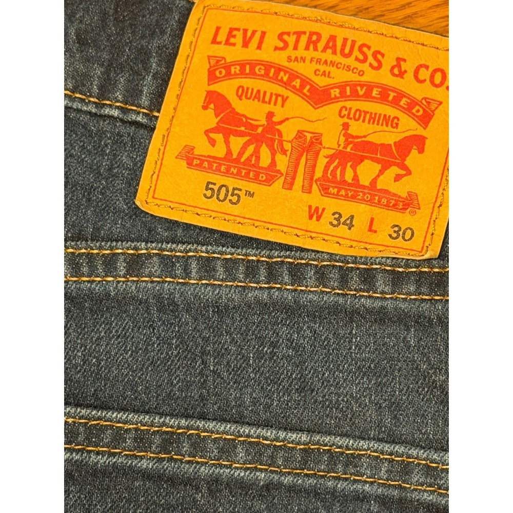 Levis 505 Regular Fit Straight Leg Jeans Mens 34x30 Dark Indigo Blue Denim - Picture 2 of 9